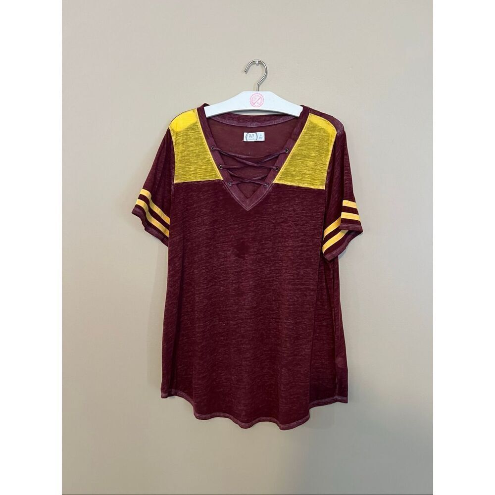 Maurices 24/7 Maroon And Yellow T-Shirt Woman’s Size 0X